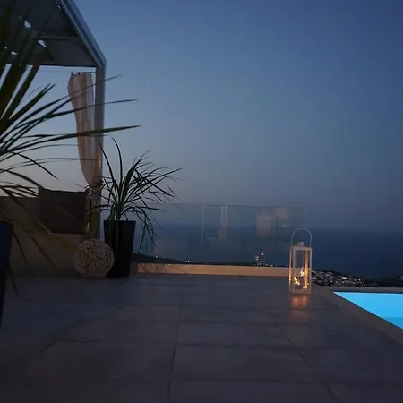 Eva East, With Infinity Pool & And Panoramic Sea View Gerani Chanion