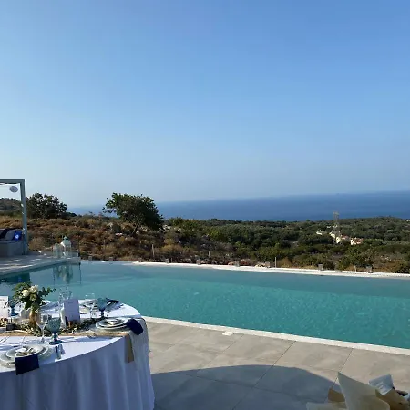 Eva East, With Infinity Pool & And Panoramic Sea View *