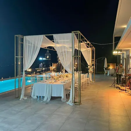 Eva East, With Infinity Pool & And Panoramic Sea View Villa